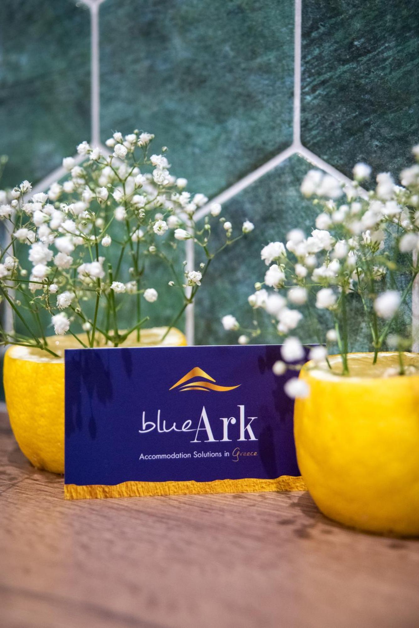 Blue Ark Romantic Studio Under Acropolis Athens Exterior photo